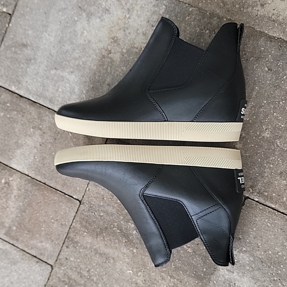 Sorel Out N About Slip-On Wedges Leather Sz 9 Black & Bleach Ceramic - Picture 7 of 13